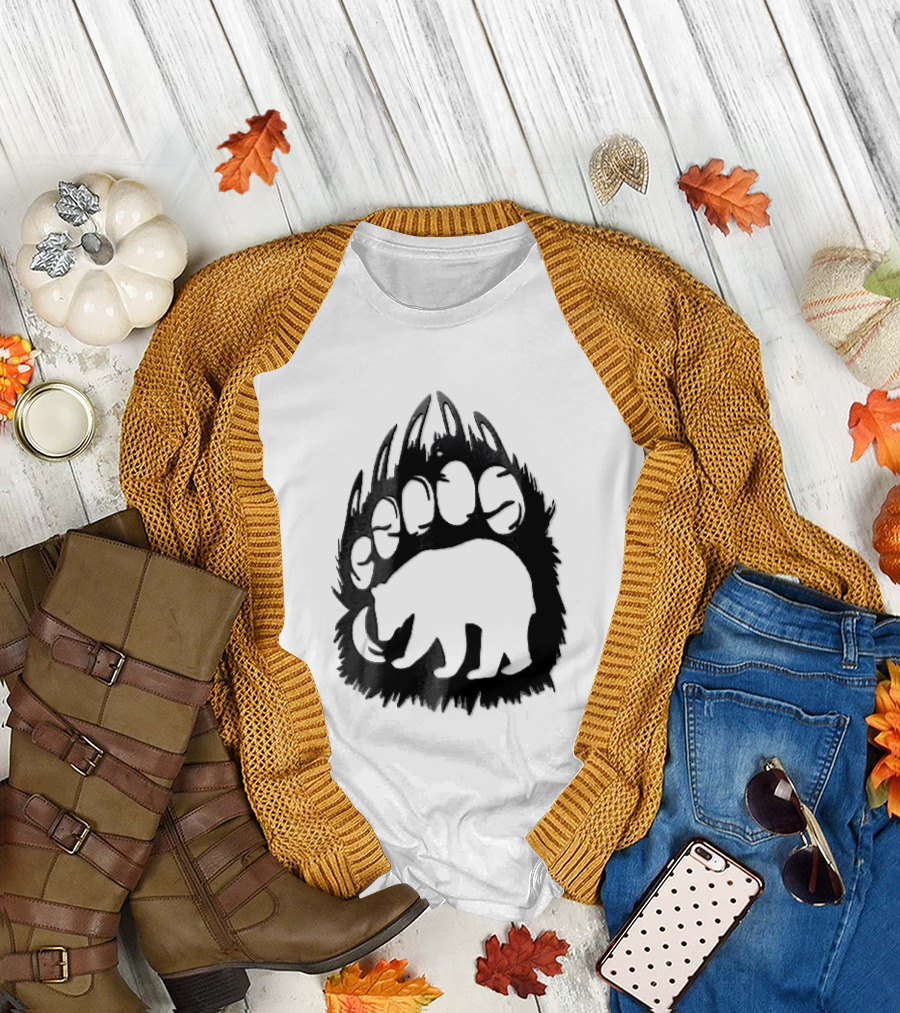 Black Sharp Clawed Grizzly Bear Paw Walking Silhouette Animal Print T-Shirt