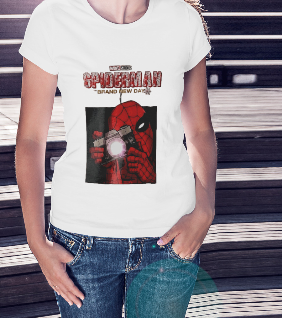 Marvel Studios Spiderman The Brand New Day Masked Hero Camera Flash T-Shirt