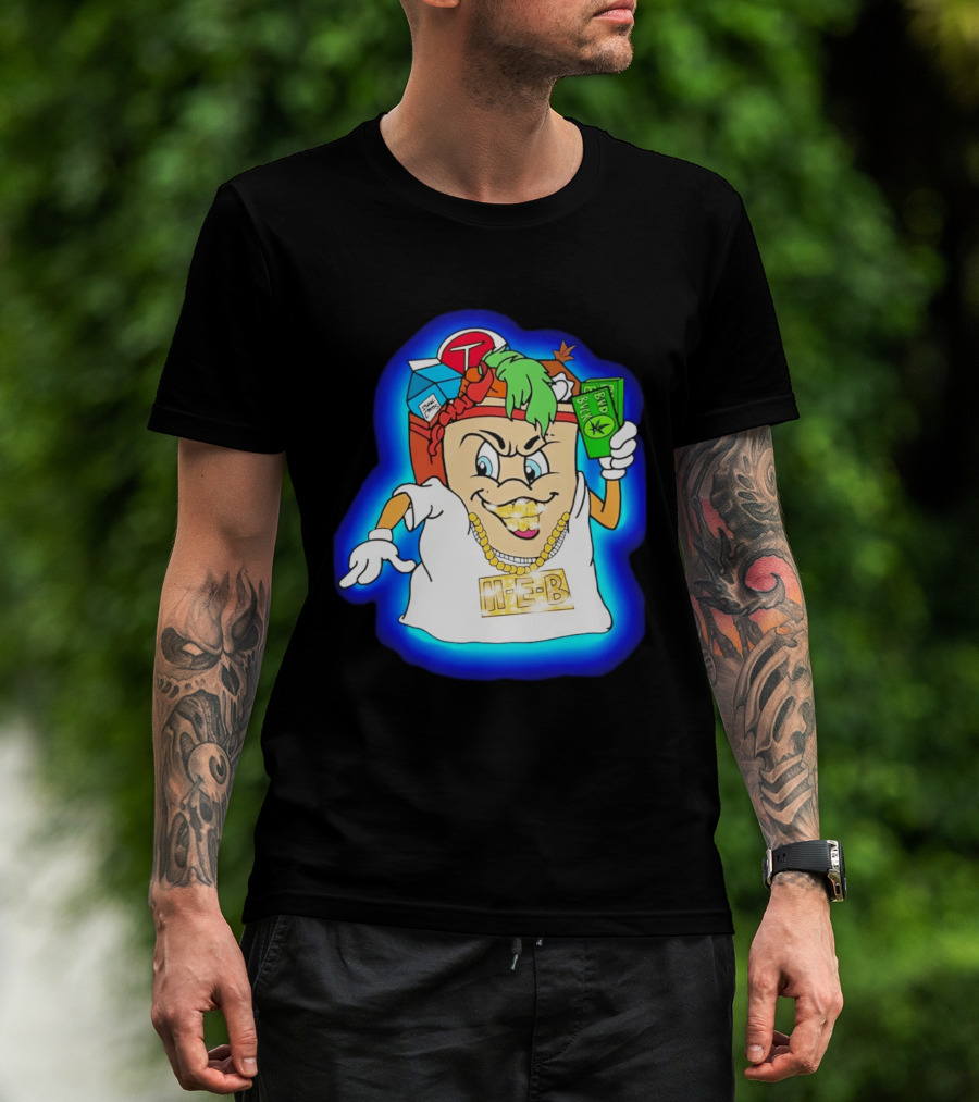 H E Buddy Bud Bucks Character Holding Bud Buck Bills And Wearing Gold Chain With Bling H E B T-Shirt