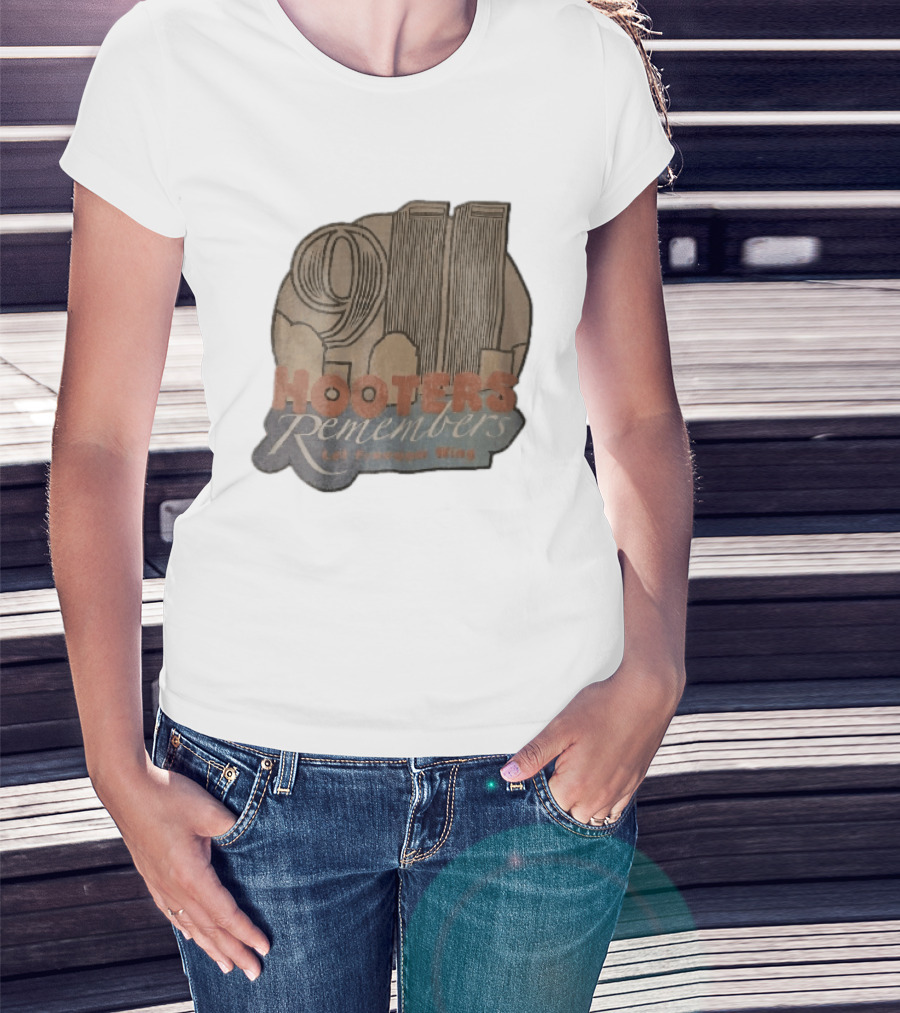 Hooters 911 Remembers Let Freedom Wing Twin Towers City Skyline T-Shirt