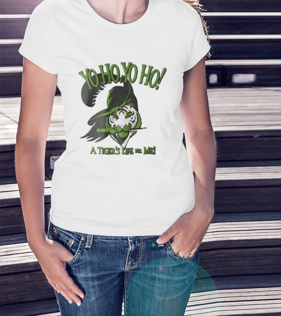 Yo Ho Yo Ho Pirate Tiger Winking Dagger A Tiger's Life For Me T-Shirt