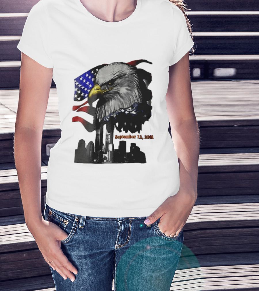 September 11 2001 Twin Towers New York Skyline Crying Bald Eagle American Flag T-Shirt