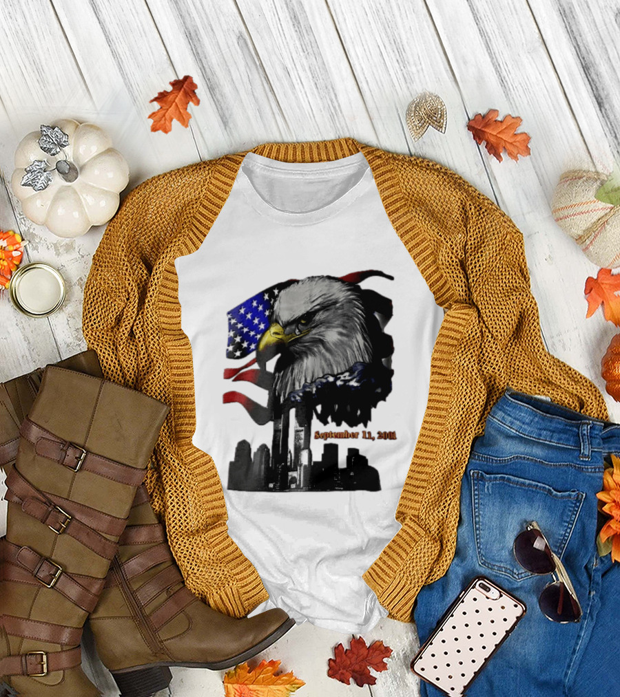 September 11 2001 Twin Towers New York Skyline Crying Bald Eagle American Flag T-Shirt