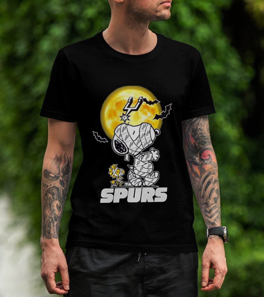 San Antonio Spurs Snoopy Woodstock Halloween Mummy Cosplay T-Shirt
