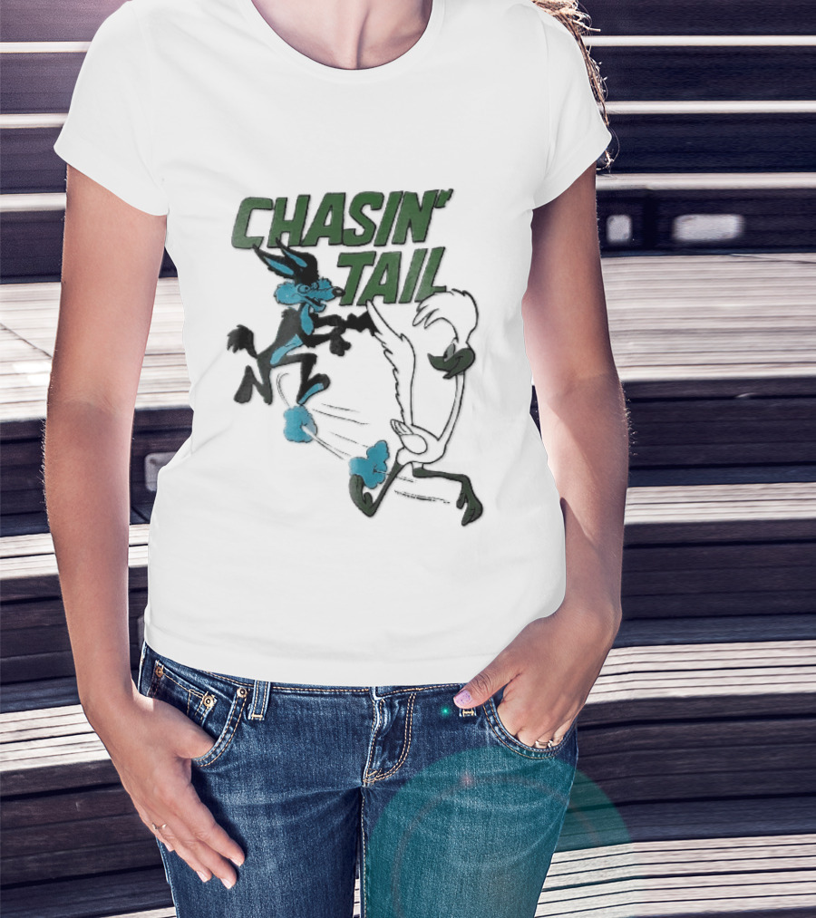 Chasin' Tail Looney Tunes Cartoon Bugs Bunny And Bull T-Shirt