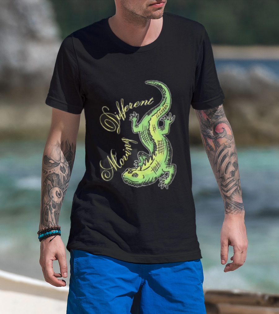 Different Moving Green Lizard Iguana Line Sketch T-Shirt