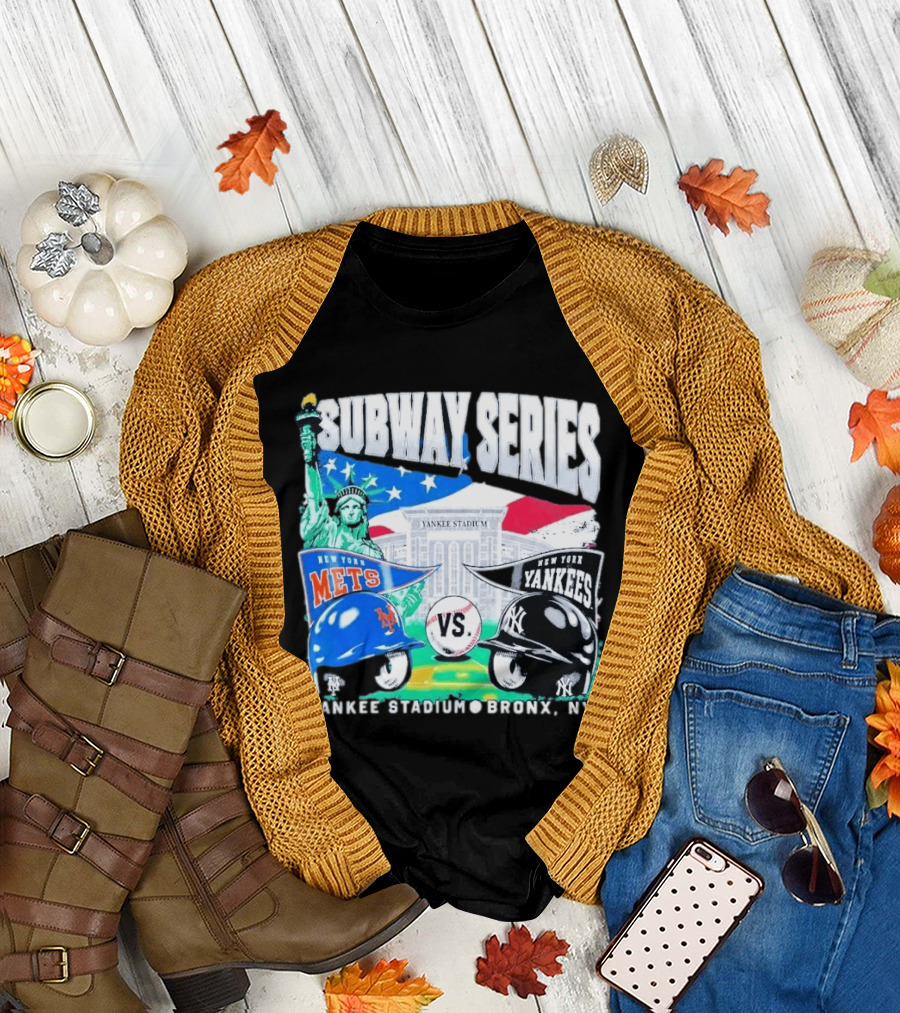 Subway Series Yankee Stadium Bronx NY Mets Yankees Statue Of Liberty T-Shirt