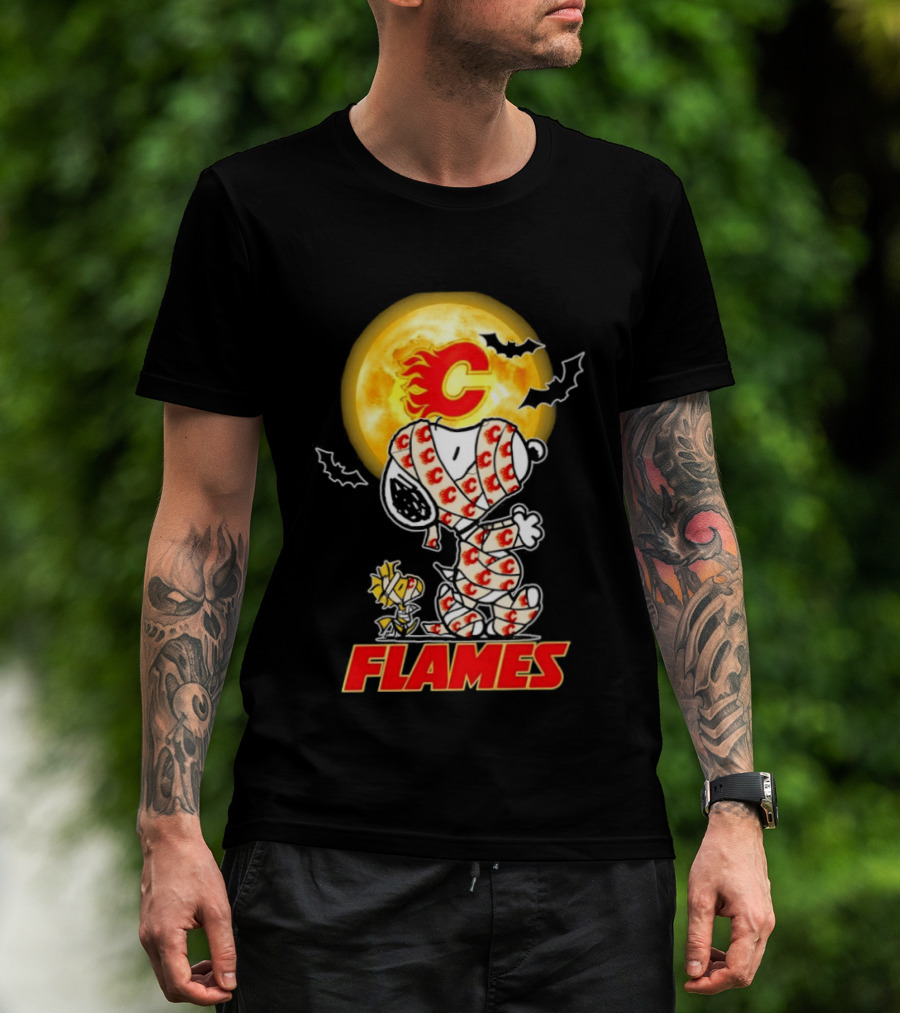 Flames Halloween Snoopy Woodstock Mummy Cosplay Calgary C Bat Moon T-Shirt