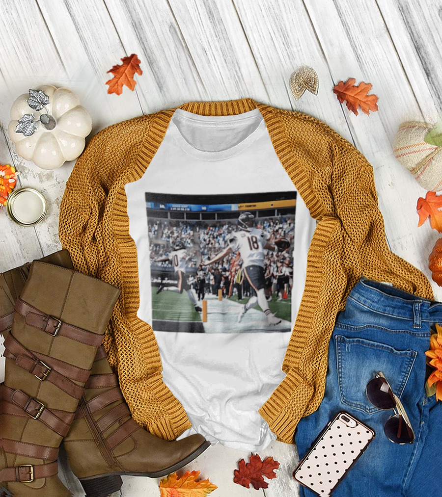 Chicago Bears Caleb Williams Rome Odunze Players Photo NFL Football Action T-Shirt