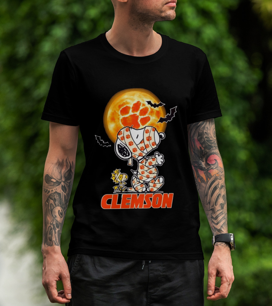 Clemson Tigers Snoopy Woodstock Mummy Halloween Moon Bats T-Shirt