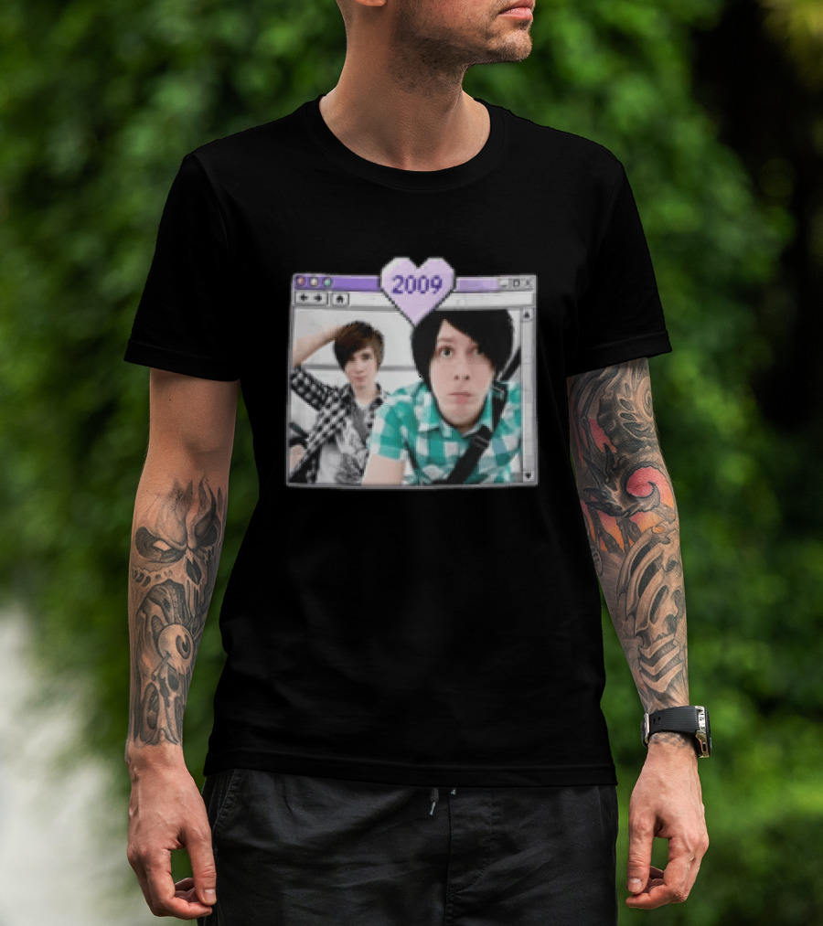 2009 Pixel Heart Icon Dan Howell Phil Lester In Computer Window T-Shirt