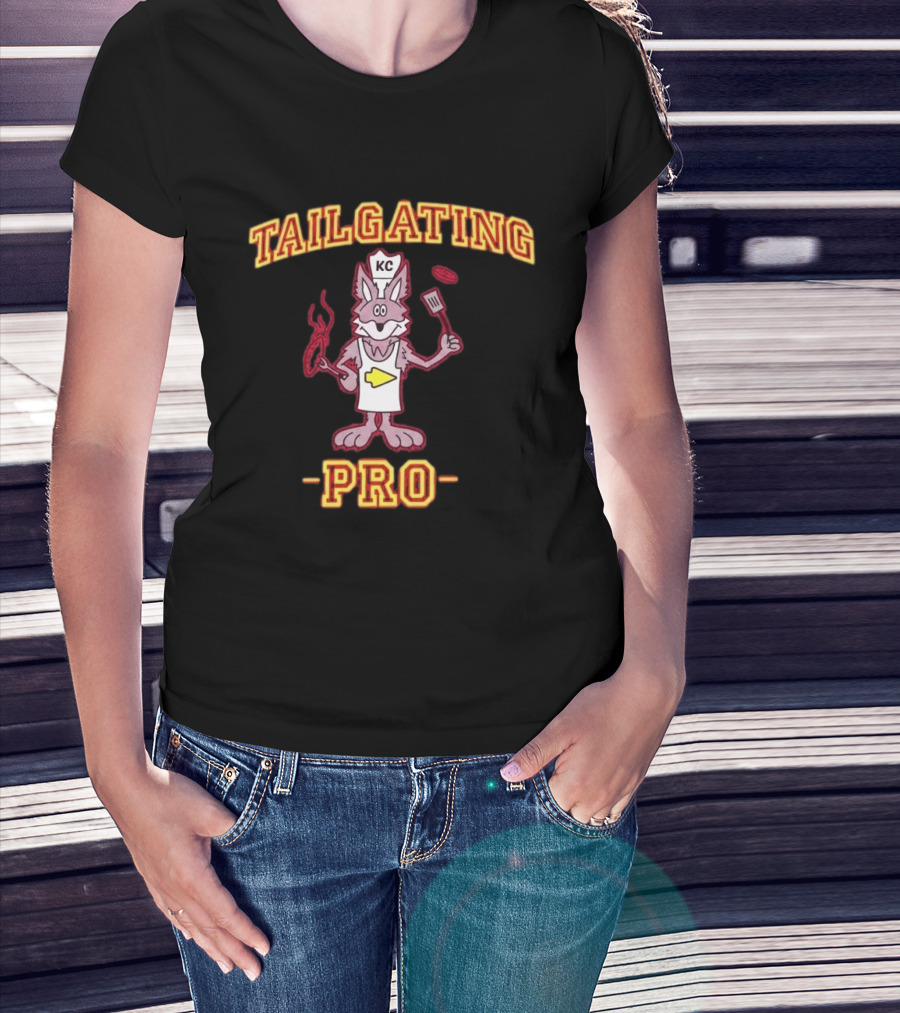 Tailgating Pro KC Chiefs Kingdom BBQ Wolf Fan Gear T-Shirt