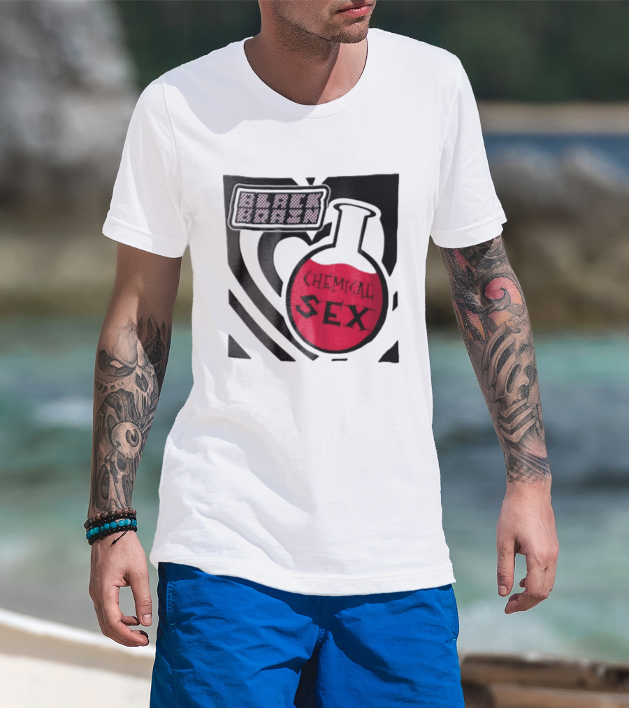 Black Brain Chemical Sex Halftone Heart Flask T-Shirt