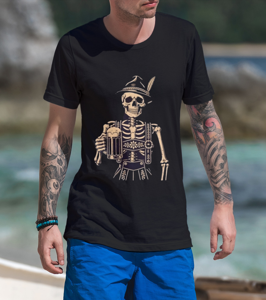 Oktoberfest Skeleton In Lederhosen With Beer And Bavarian Hat T-Shirt