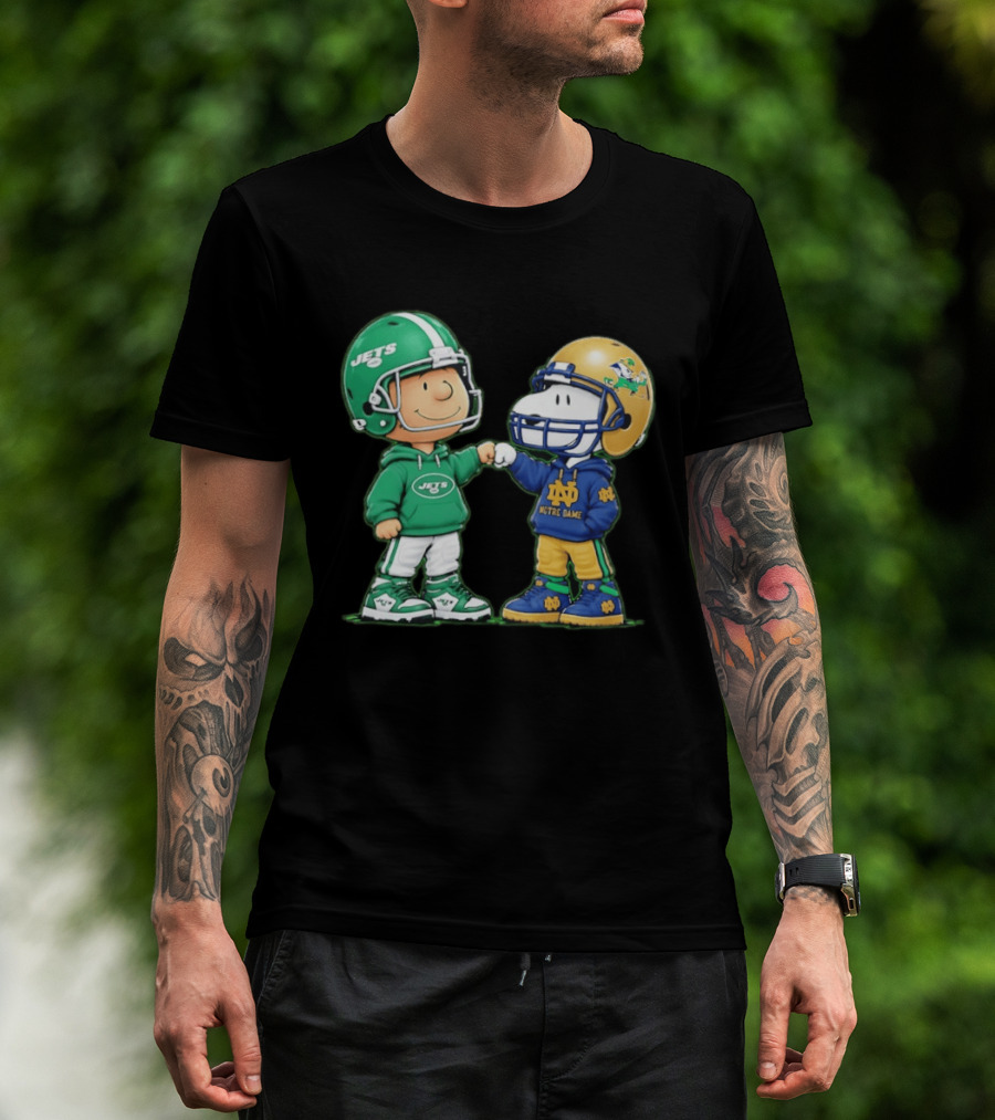 Charlie Brown Jets Snoopy Notre Dame Fist Bump T-Shirt