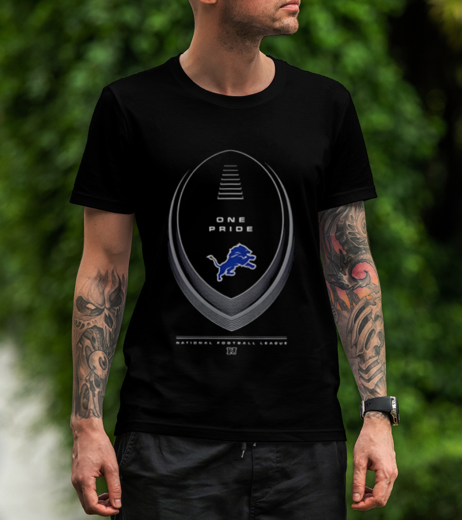 One Pride National Football League Lion T-Shirt