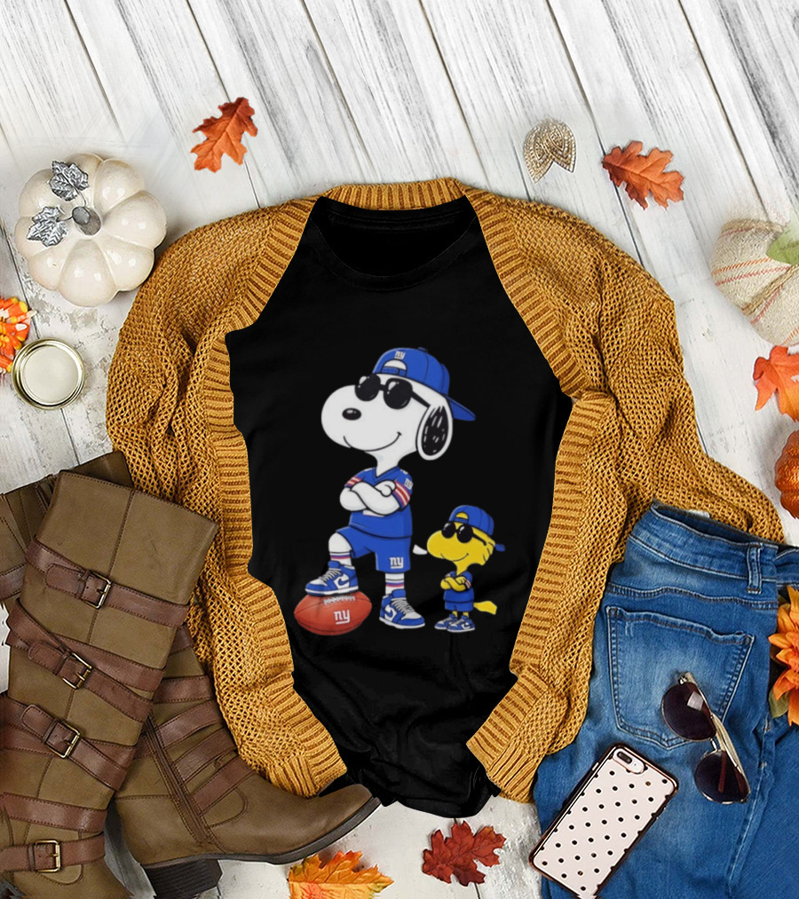 Snoopy And Woodstock In New York Giants Team T-Shirt