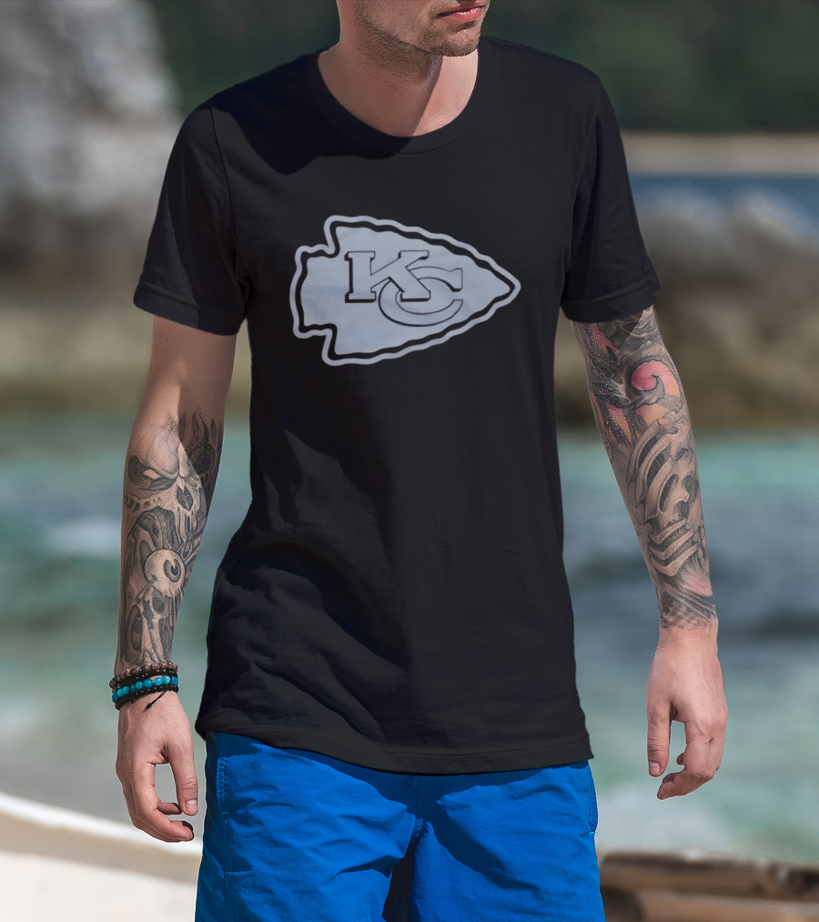 Kansas City Chiefs KC Arrowhead Blackout Vintage '72 Football T-Shirt