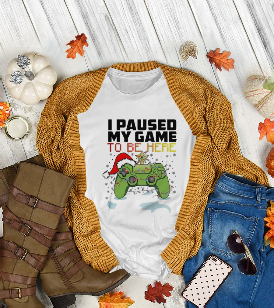 I Paused My Game To Be Here Christmas Gamer Controller Holiday Lights Santa Hat T-Shirt