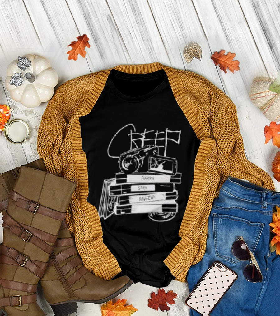 Creep Tapes Store Vintage Boombox Cassette Retro Music T-Shirt