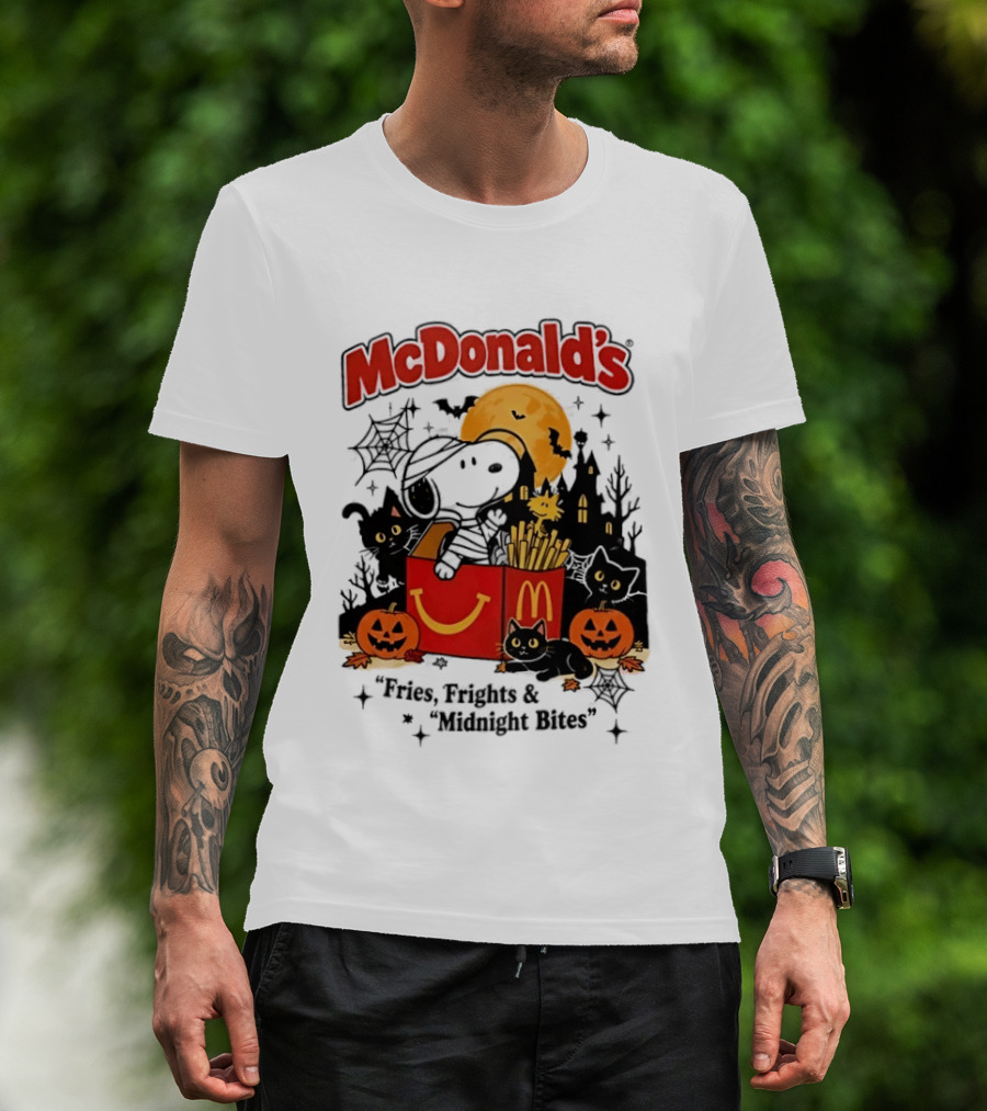Snoopy McDonald's Halloween Fires Frights Midnight Bites Pumpkin Black Cat Moon T-Shirt
