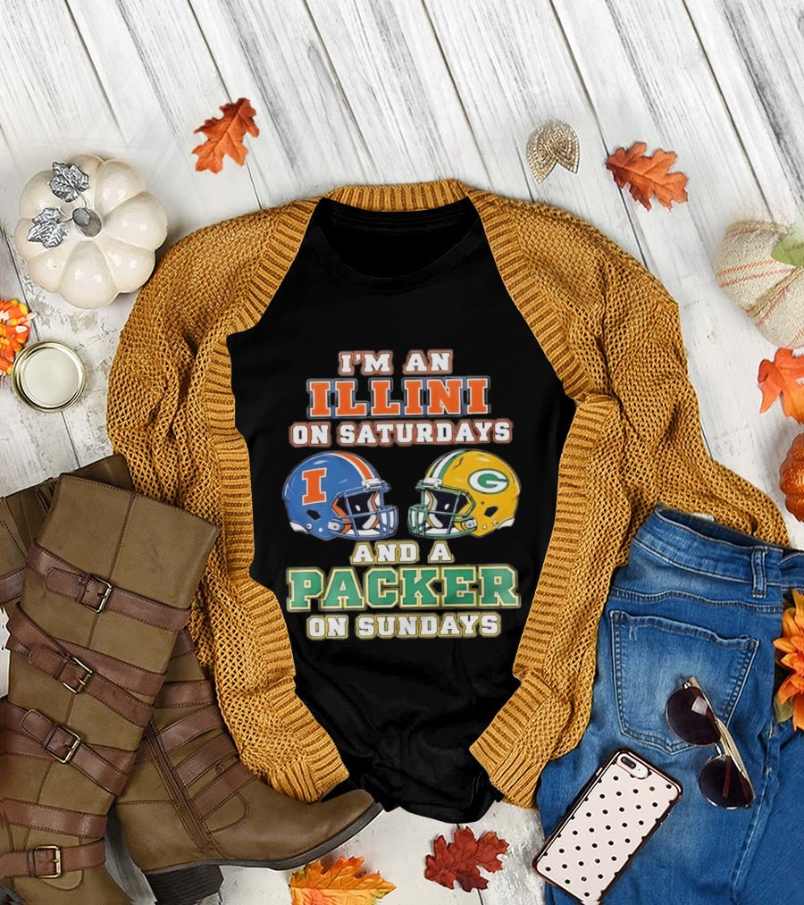 I'm An Illini On Saturdays And A Packers Fan On Sundays Football Helmets T-Shirt