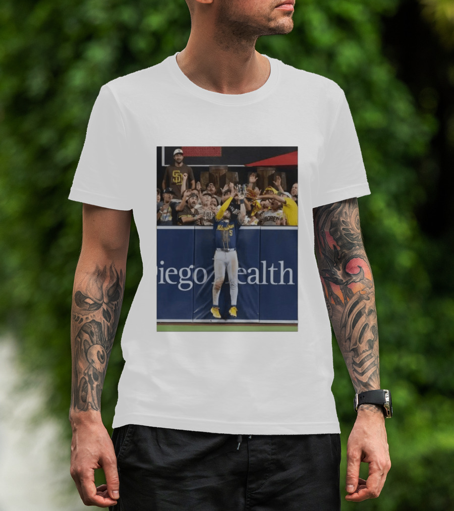 Milwaukee Brewers Garrett Mitchell Incredible Game Saving Catch Padres Fans T-Shirt