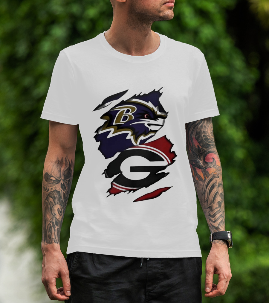 Baltimore Ravens Georgia Bulldogs Split Ripped Fabric T-Shirt