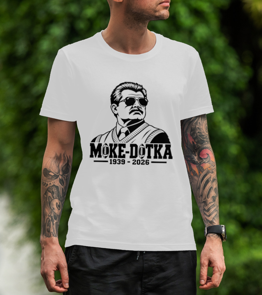 Chicago Bears Mike Ditka 1939 2026 T-Shirt