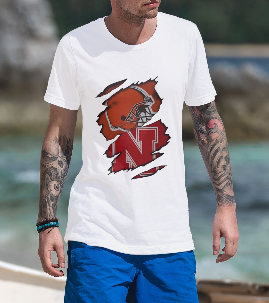 Cleveland Browns Football Helmet Nebraska Cornhuskers N Distressed T-Shirt