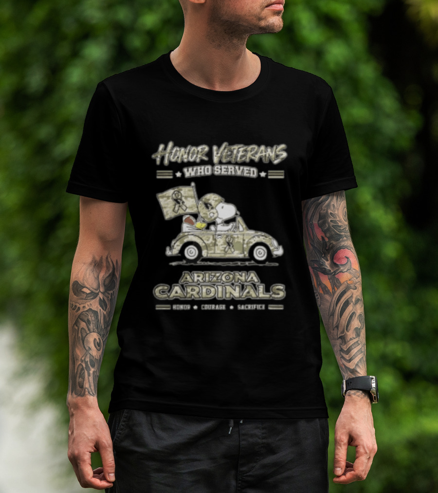 Honor Veterans Who Served Arizona Cardinals Snoopy Car Flag Salute Troops T-Shirt