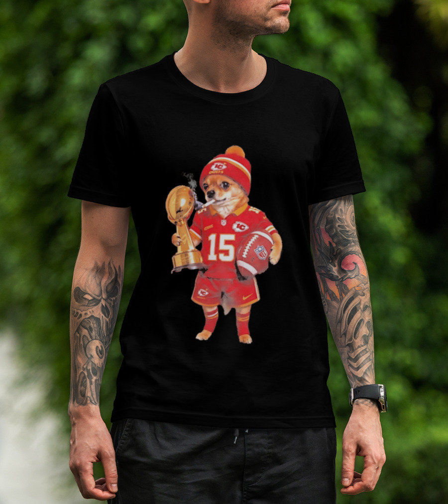 Kansas City Chiefs Chihuahua Trophy Smoking NFL Patrick Mahomes 15 T-Shirt