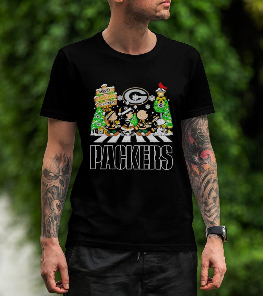Green Bay Packers Peanuts Abbey Road Christmas T-Shirt