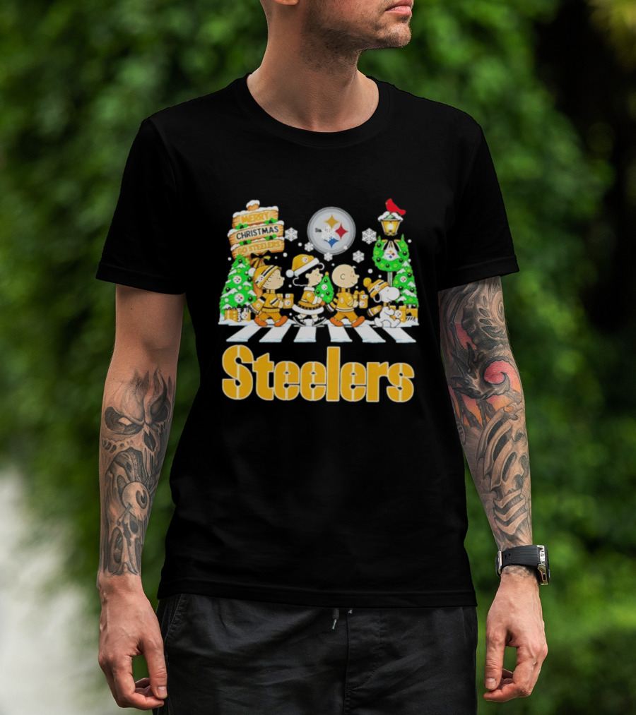 Pittsburgh Steelers Peanuts Abbey Road Christmas Merry Go Steelers T-Shirt