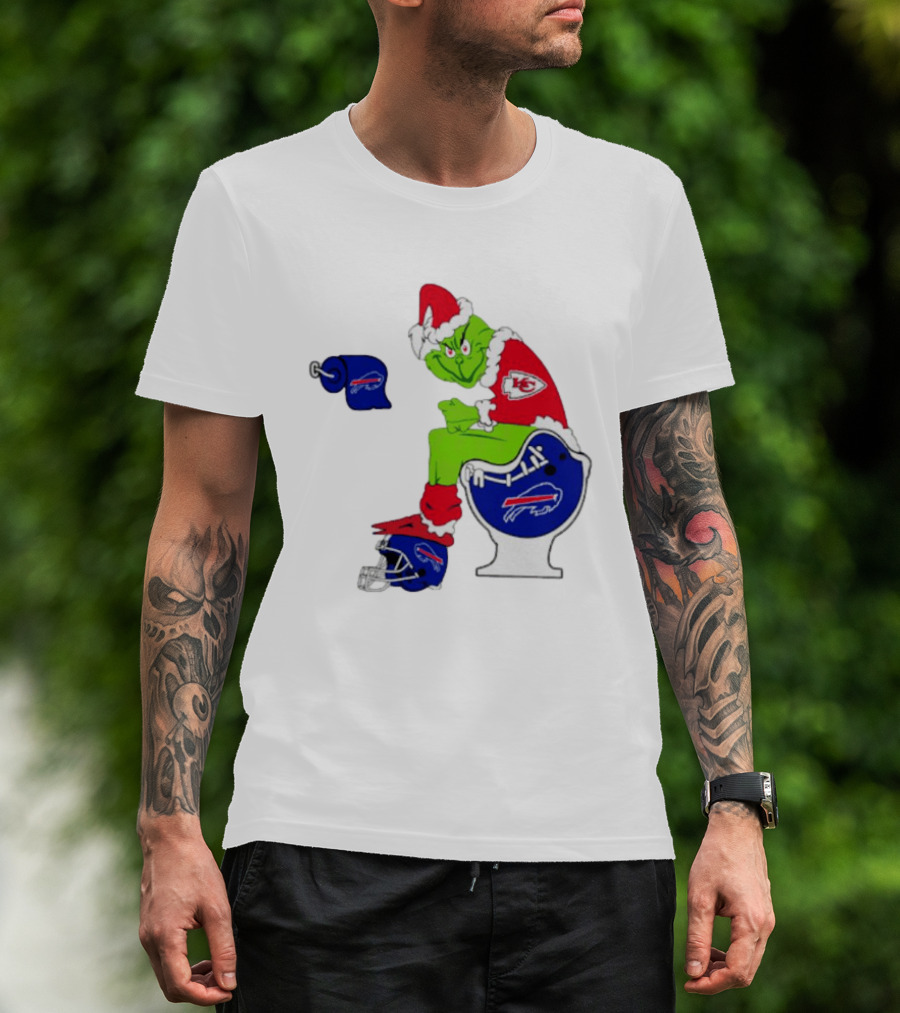 Kansas City Chiefs Grinch Sitting On Buffalo Bills Toilet Football T-Shirt