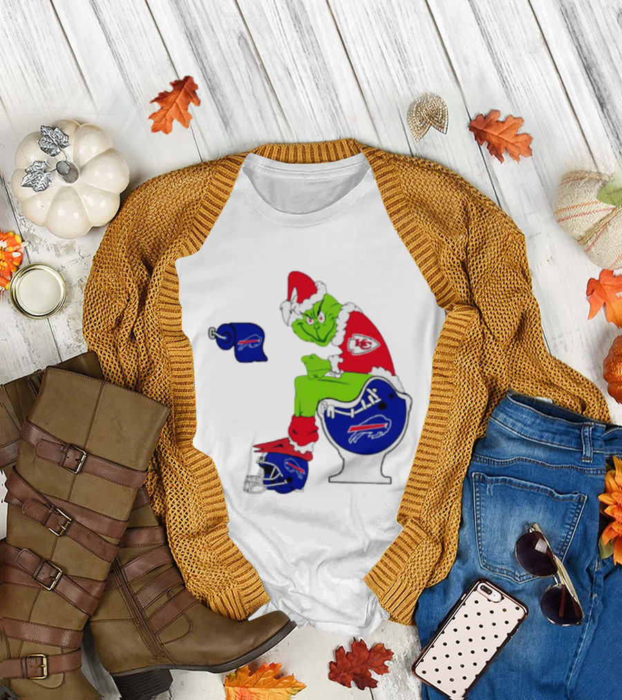Kansas City Chiefs Grinch Sitting On Buffalo Bills Toilet Football T-Shirt