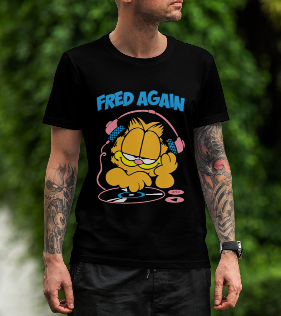 Fred Again DJ Cartoon Cat With Headphones T-Shirt