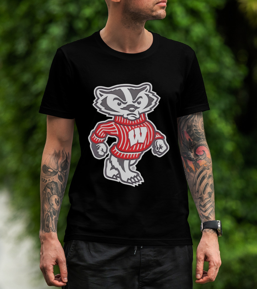 Bucky Badger Wisconsin Red W Sweater T-Shirt