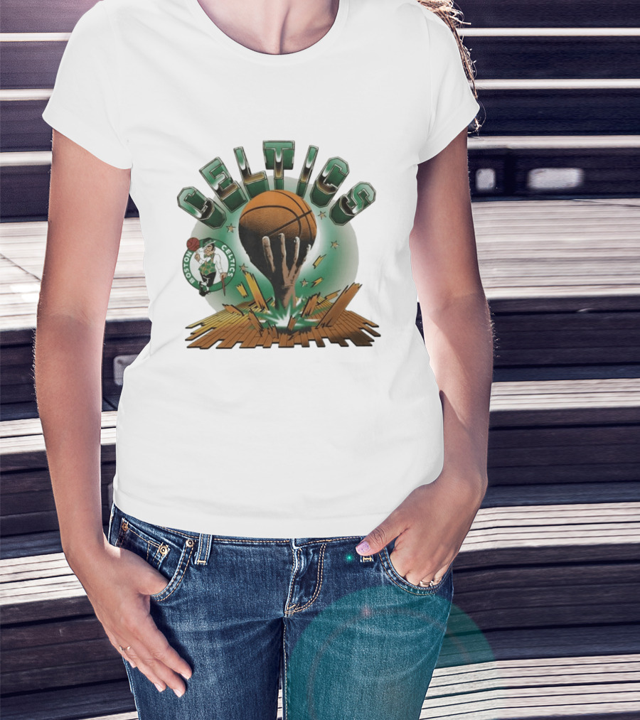 Boston Celtics Basketball NBA Iconic Team Logo Slam Dunk Display T-Shirt