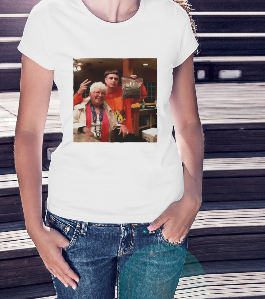 Oliver Tree Peace Sign Grandma Holding Bag T-Shirt