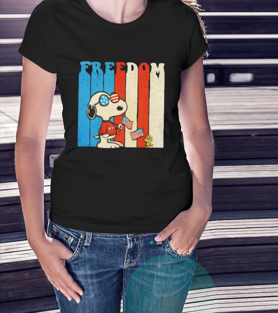 Freedom Snoopy Woodstock Peanuts USA 250th Anniversary Patriotic Celebration T-Shirt