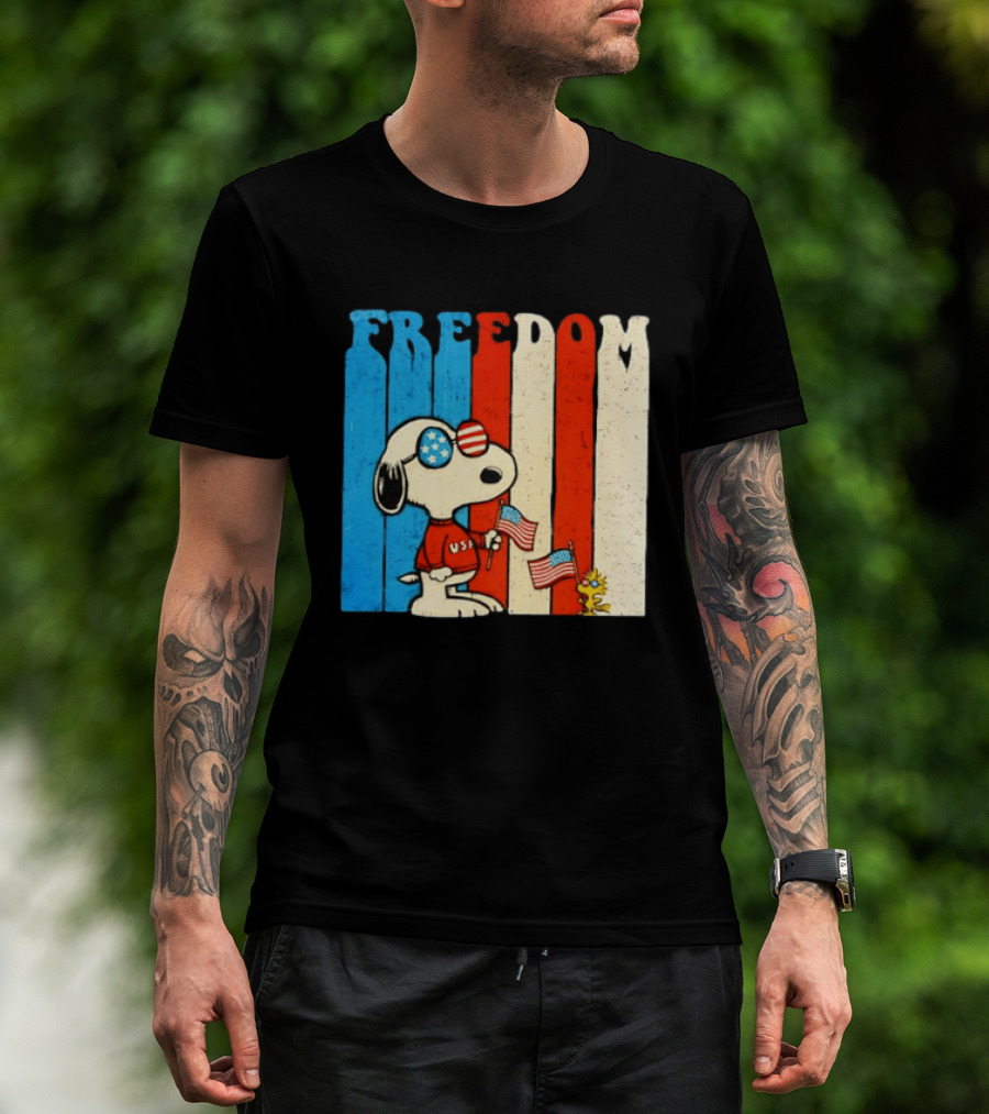 Freedom Snoopy Woodstock Peanuts USA 250th Anniversary Patriotic Celebration T-Shirt