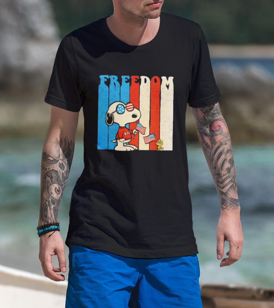 Freedom Snoopy Woodstock Peanuts USA 250th Anniversary Patriotic Celebration T-Shirt