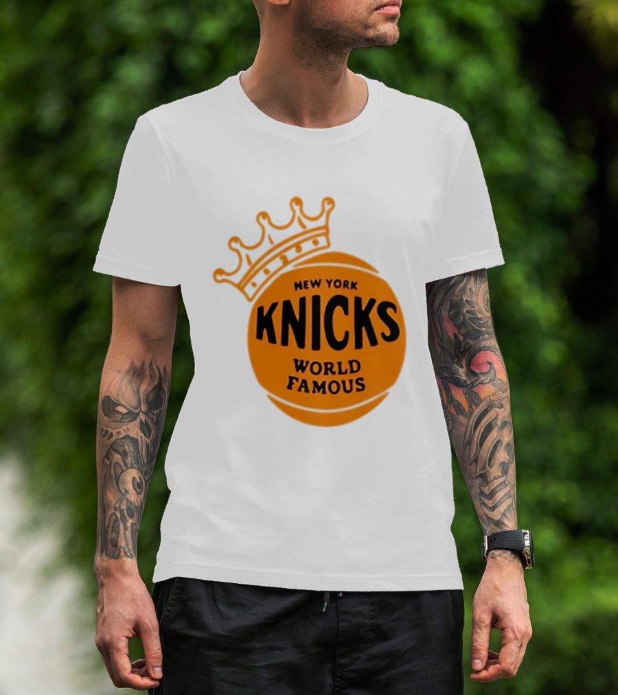 New York Knicks NBA Basketball World Famous Crown T-Shirt