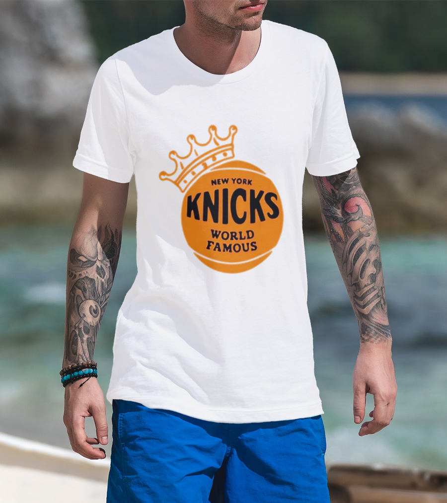 New York Knicks NBA Basketball World Famous Crown T-Shirt