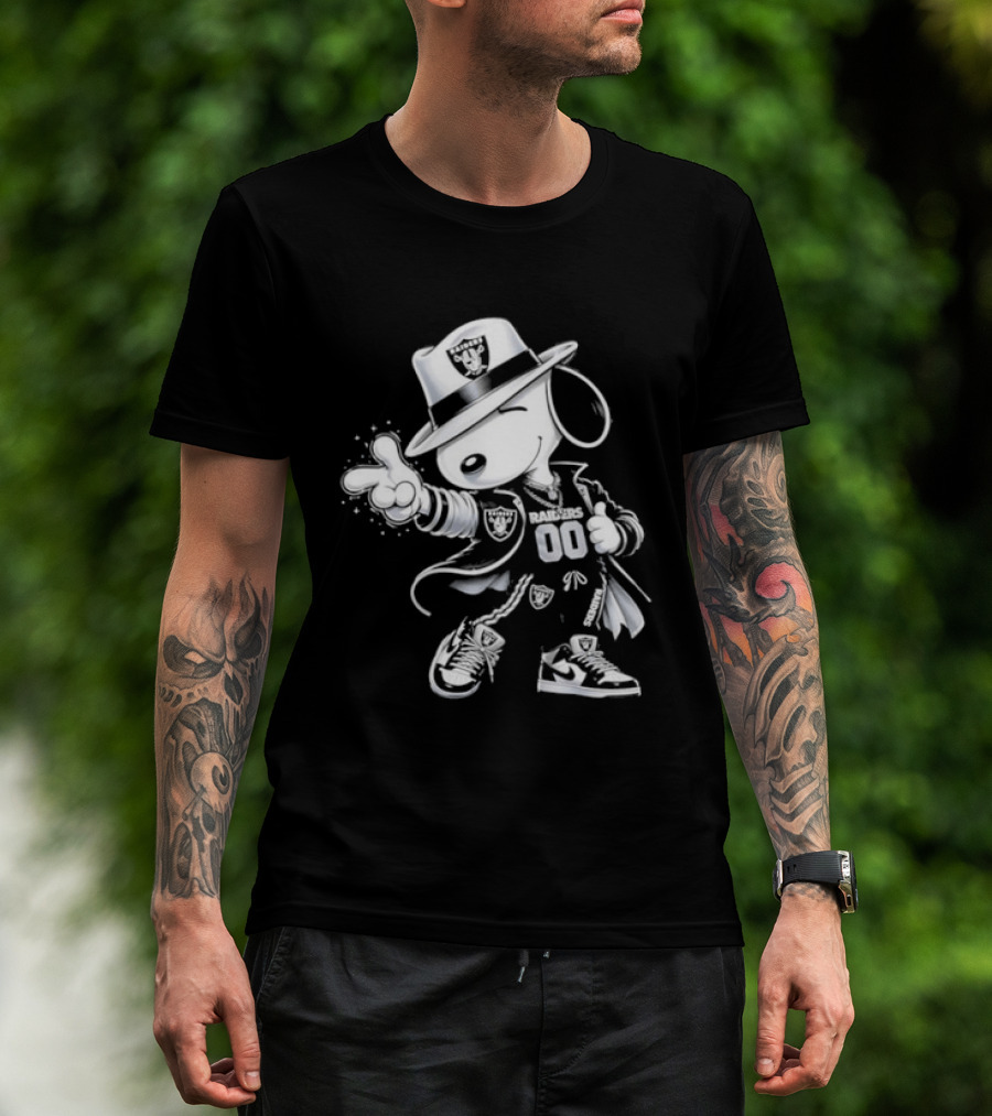Snoopy X Las Vegas Raiders 00 Football Character With Team Symbol In White T-Shirt