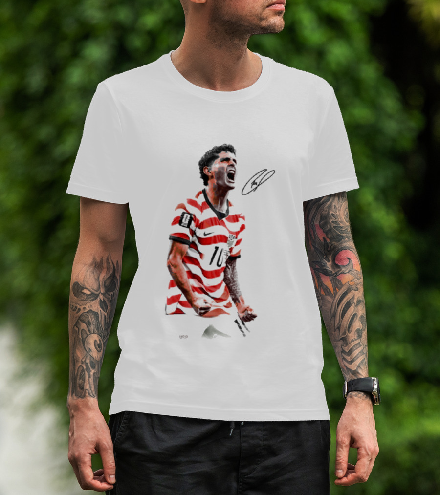 USA 10 Christian Pulisic Soccer Star Jersey Signature T-Shirt