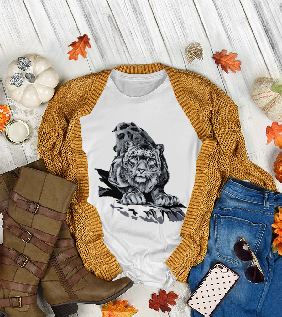 Snow Leopard Harlequin Nature Wildlife Majestic Predator T-Shirt