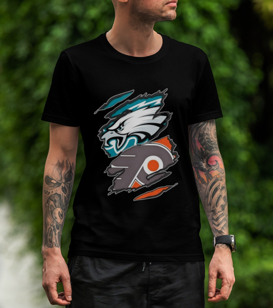 Philadelphia Eagles And Philadelphia Flyers Ripped Tear Sports Team T-Shirt