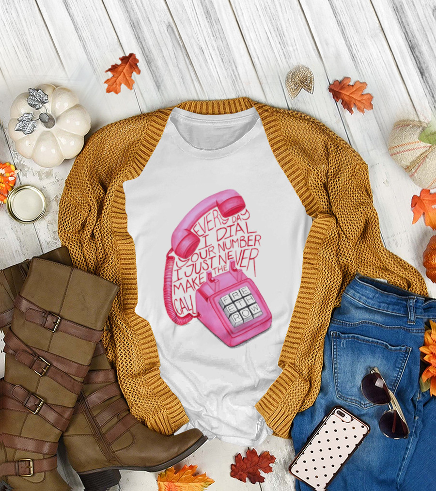 Every Day I Dial Your Number I Just Never Make the Call Retro Pink Telephone T-Shirt